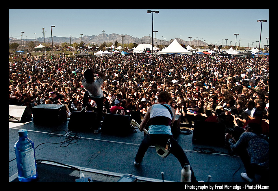 ExtremeThing2009BlessTheFall_028