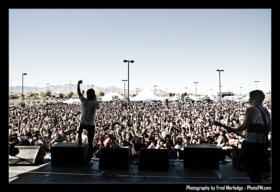 ExtremeThing2009BlessTheFall_033