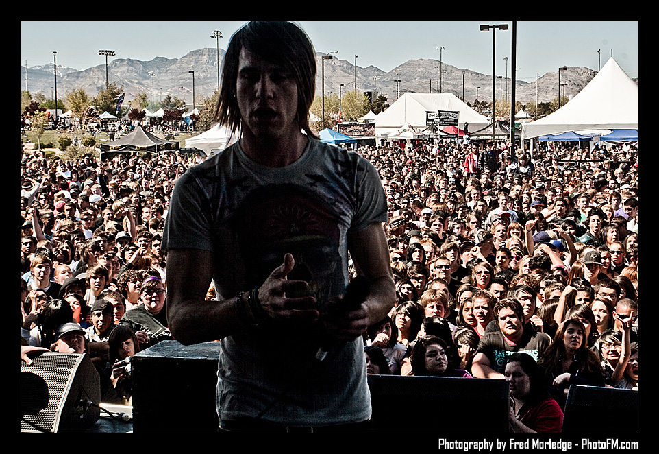 ExtremeThing2009BlessTheFall_036
