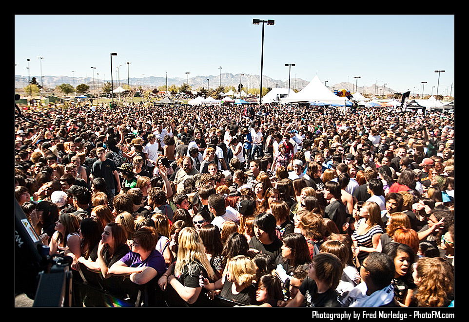 ExtremeThing2009TheCrowd_028