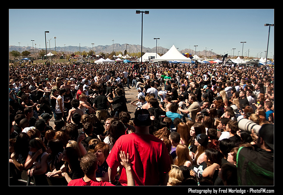 ExtremeThing2009TheCrowd_032