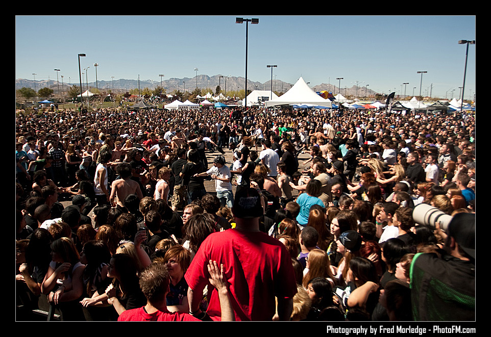 ExtremeThing2009TheCrowd_033