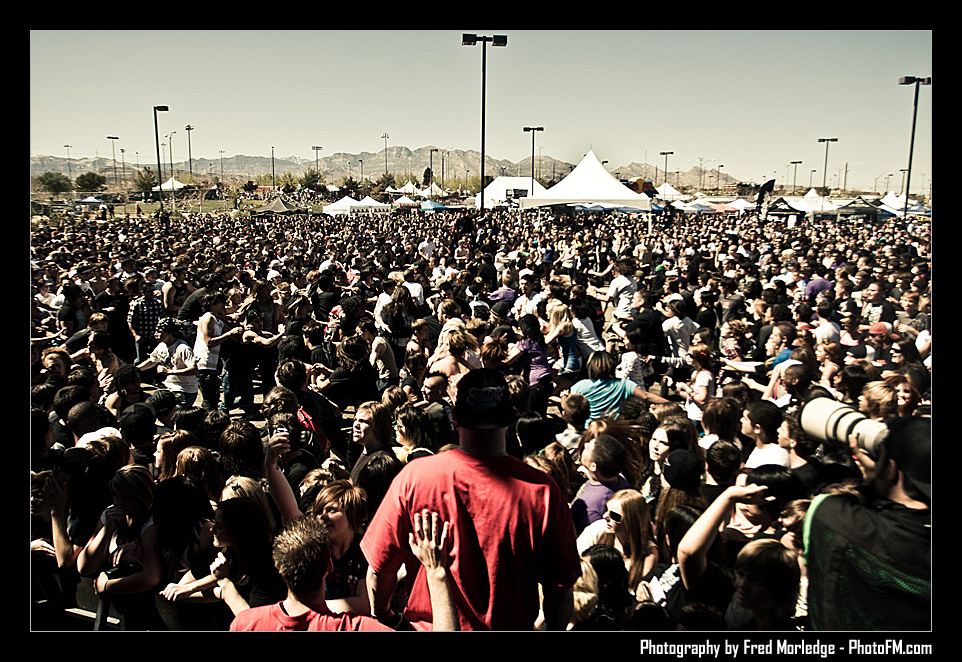 ExtremeThing2009TheCrowd_037