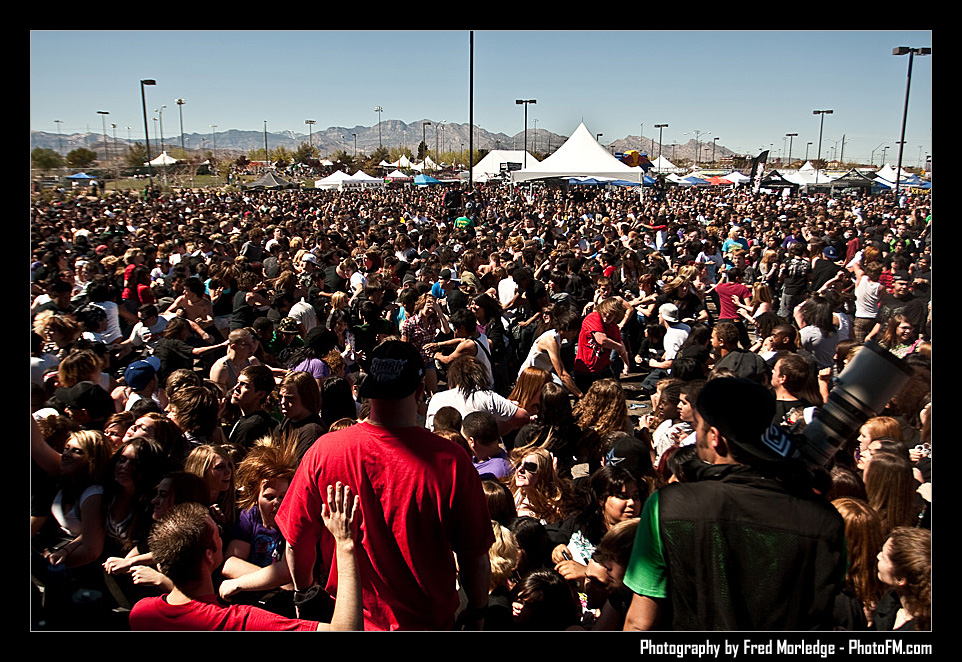 ExtremeThing2009TheCrowd_040