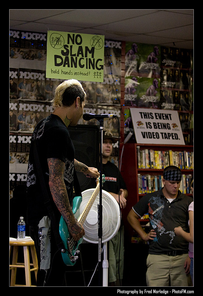 MxPx at Zia Records - July 22nd, 2007 -  Photography by PhotoFM.com - 067